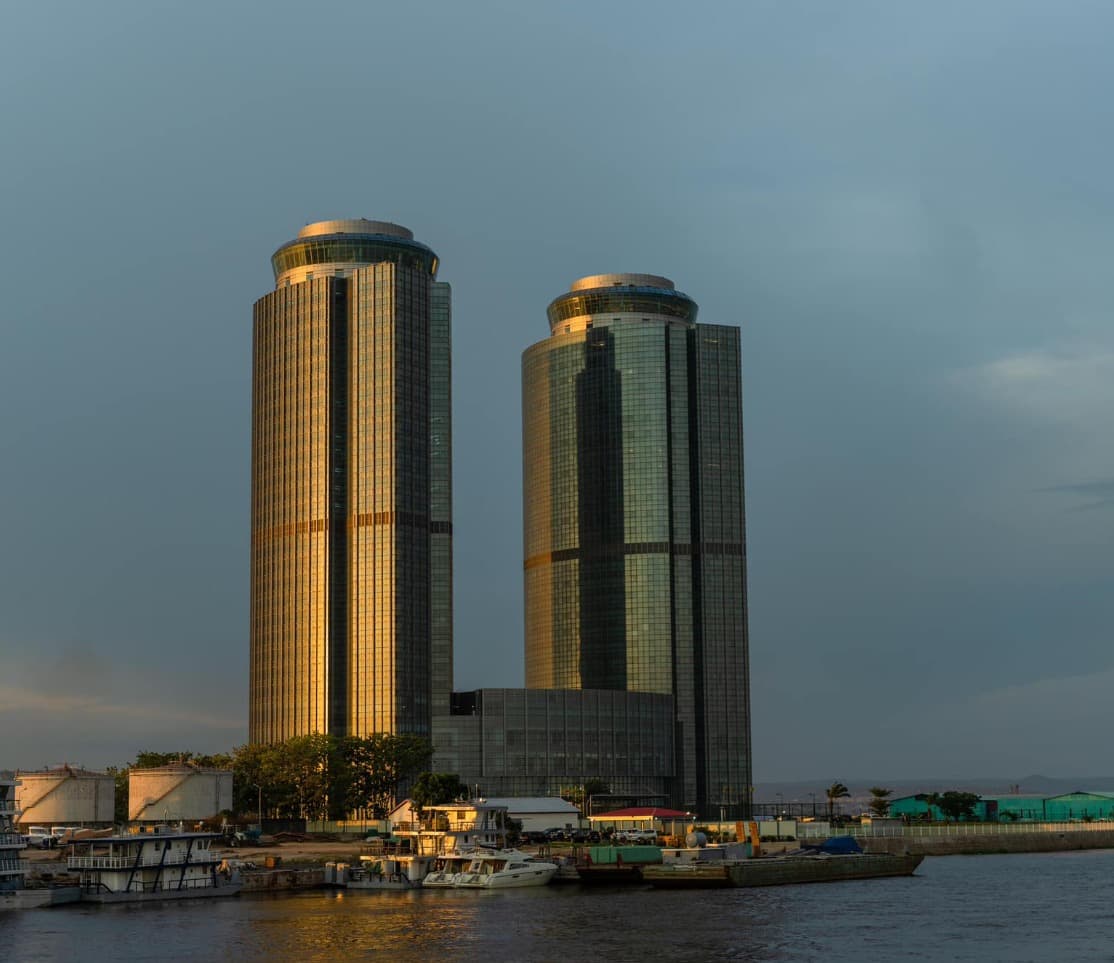 Tours modernes de Brazzaville symbole d'investissement